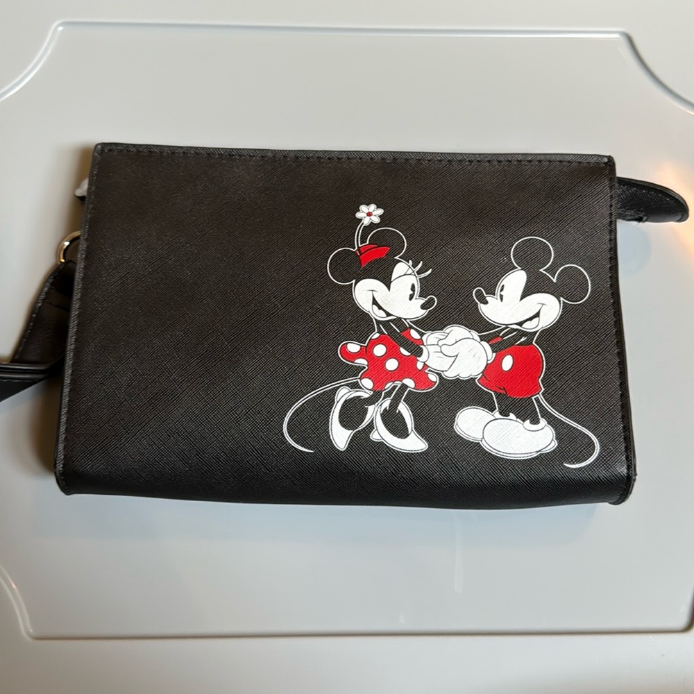 Bioworld Mickey and Minnie Wristlet